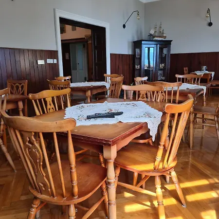 Heritage - 1st Row To The Sea Bed & Breakfast Icici