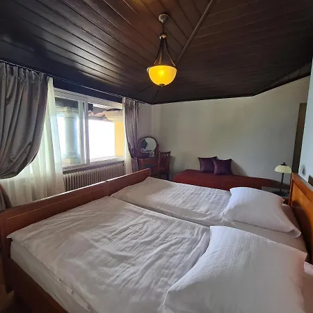 Heritage - 1st Row To The Sea Bed & Breakfast *