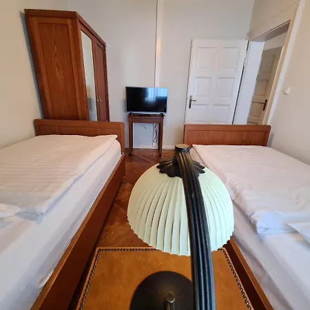 Heritage - 1st Row To The Sea Bed & Breakfast